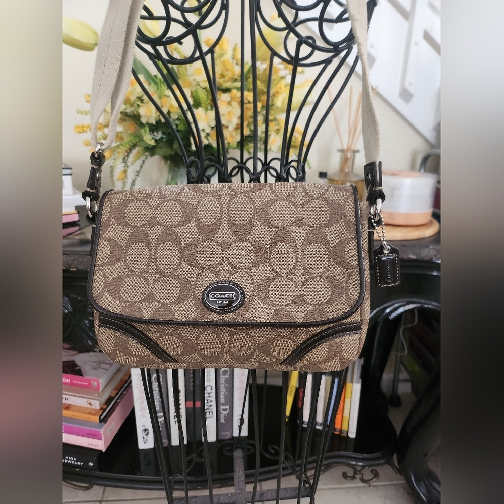 Coach Peyton Mini Messenger Swing Pack Crossbody Bag